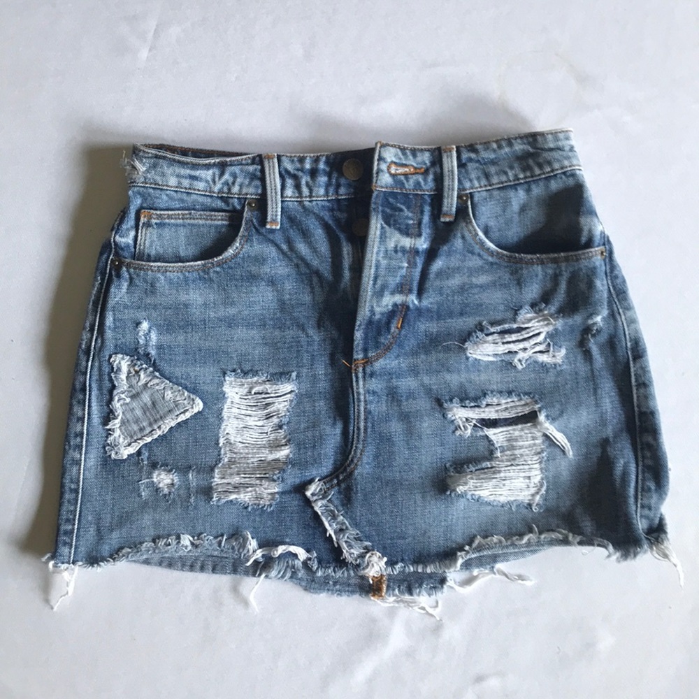 vintage guess jean skirt with button fly